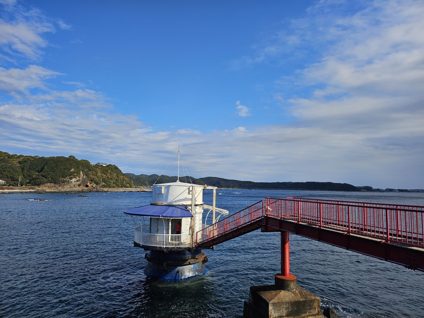 串本海中公園 海中展望塔