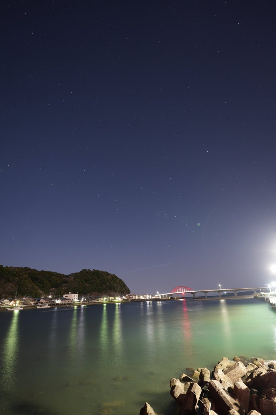 iPhone 16 Proで撮影した古座川の河口と星空